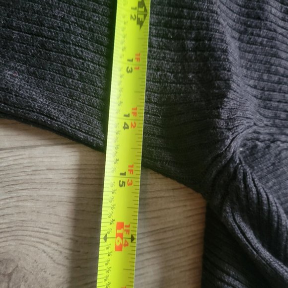 Cable & Gauge Black Silk Cashmere Ribbed V-Neck Sweater Womens M - Picture 5 of 5